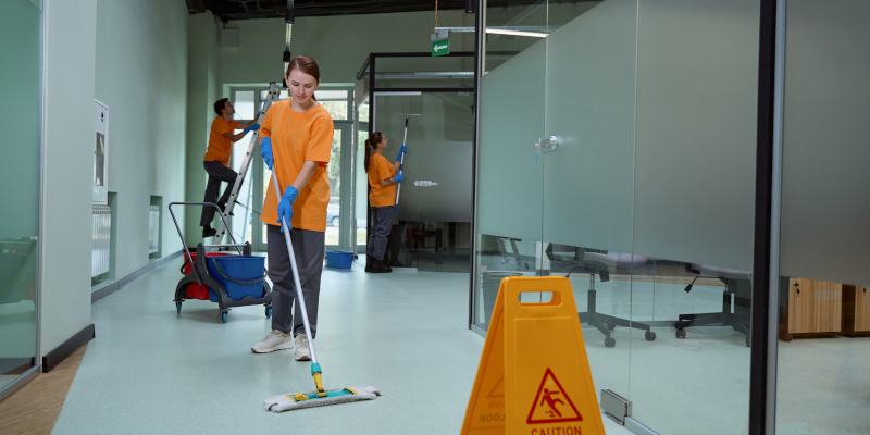 Reasons to Use Our Commercial Contract Cleaning Services